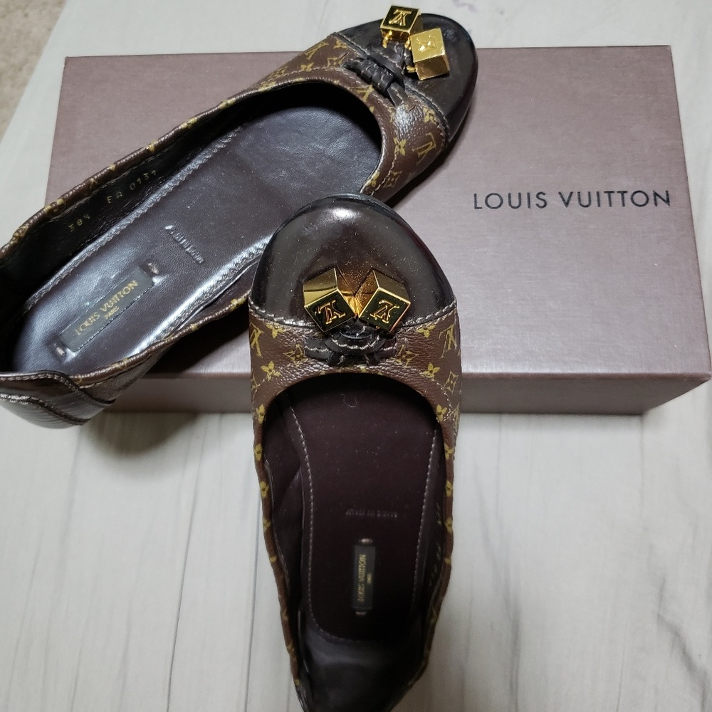 Louis vuitton lovely flats
